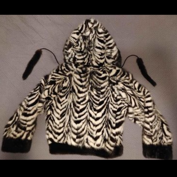 Custom Striped Mink Fur Cropped Jacket with Hood - Picture 3 of 6